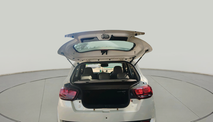 2016 Mahindra Kuv100 K8 6 STR, Petrol, Manual, 39,937 km, exterior