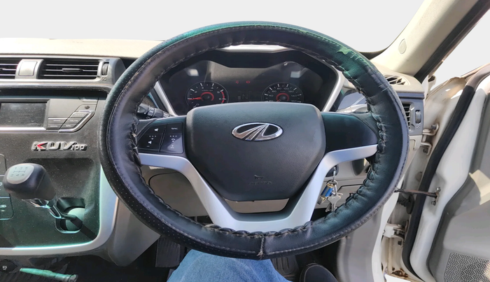 2017 Mahindra Kuv100 K6 PLUS 6 STR, Petrol, Manual, 81,979 km, interior