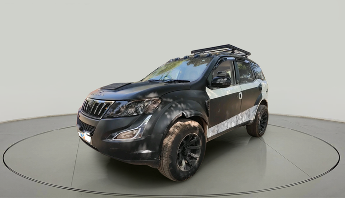 2017 Mahindra XUV500 W10, Diesel, Manual, 1,28,917 km, exterior