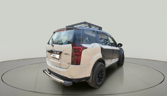 2017 Mahindra XUV500 W10, Diesel, Manual, 1,28,917 km, exterior