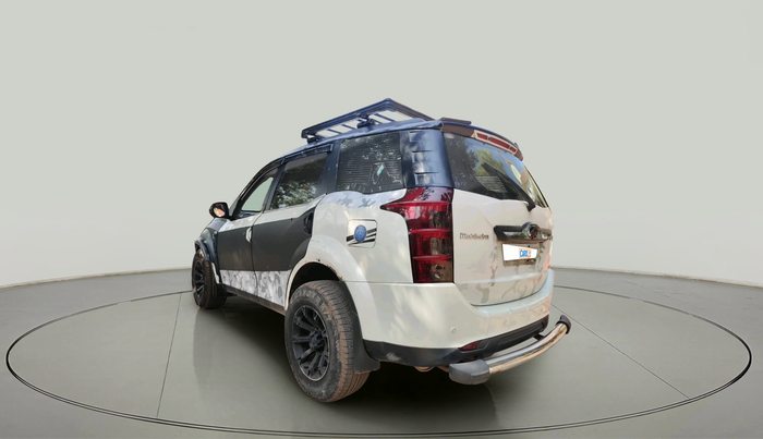 2017 Mahindra XUV500 W10, Diesel, Manual, 1,28,917 km, exterior