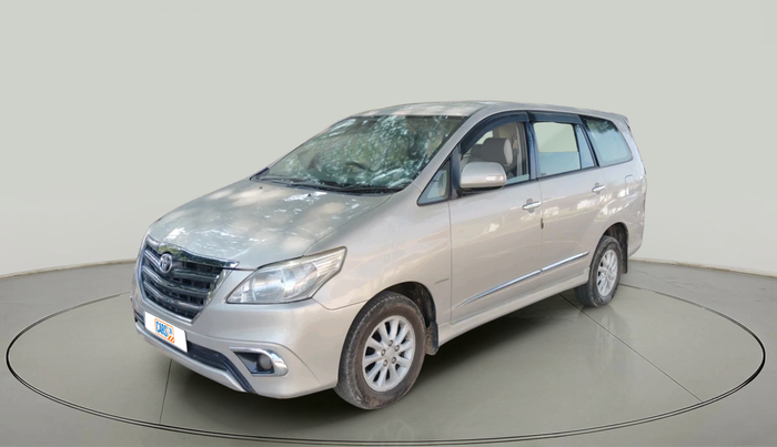 2013 Toyota Innova 2.5 VX 8 STR, Diesel, Manual, 1,50,597 km, exterior