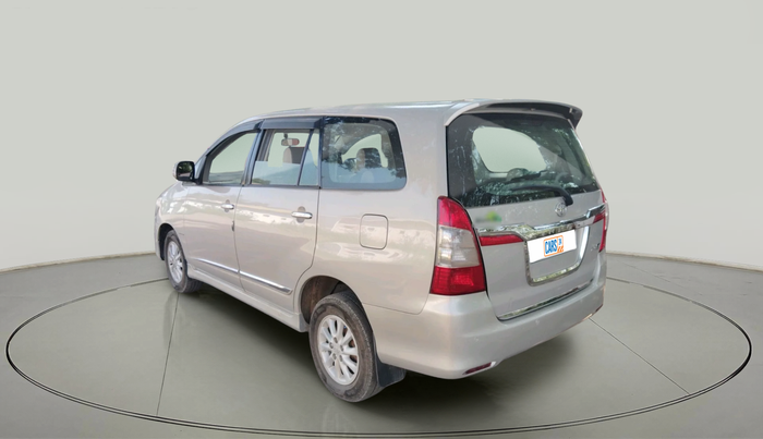 2013 Toyota Innova 2.5 VX 8 STR, Diesel, Manual, 1,50,597 km, exterior