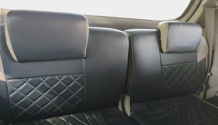 2013 Toyota Innova 2.5 VX 8 STR, Diesel, Manual, 1,50,597 km, interior