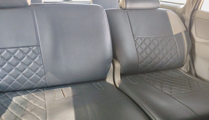 2013 Toyota Innova 2.5 VX 8 STR, Diesel, Manual, 1,50,597 km, interior