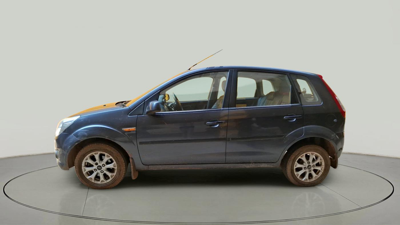 2013 Ford Figo TITANIUM 1.2 PETROL, Petrol, Manual, 60,618 km, exterior