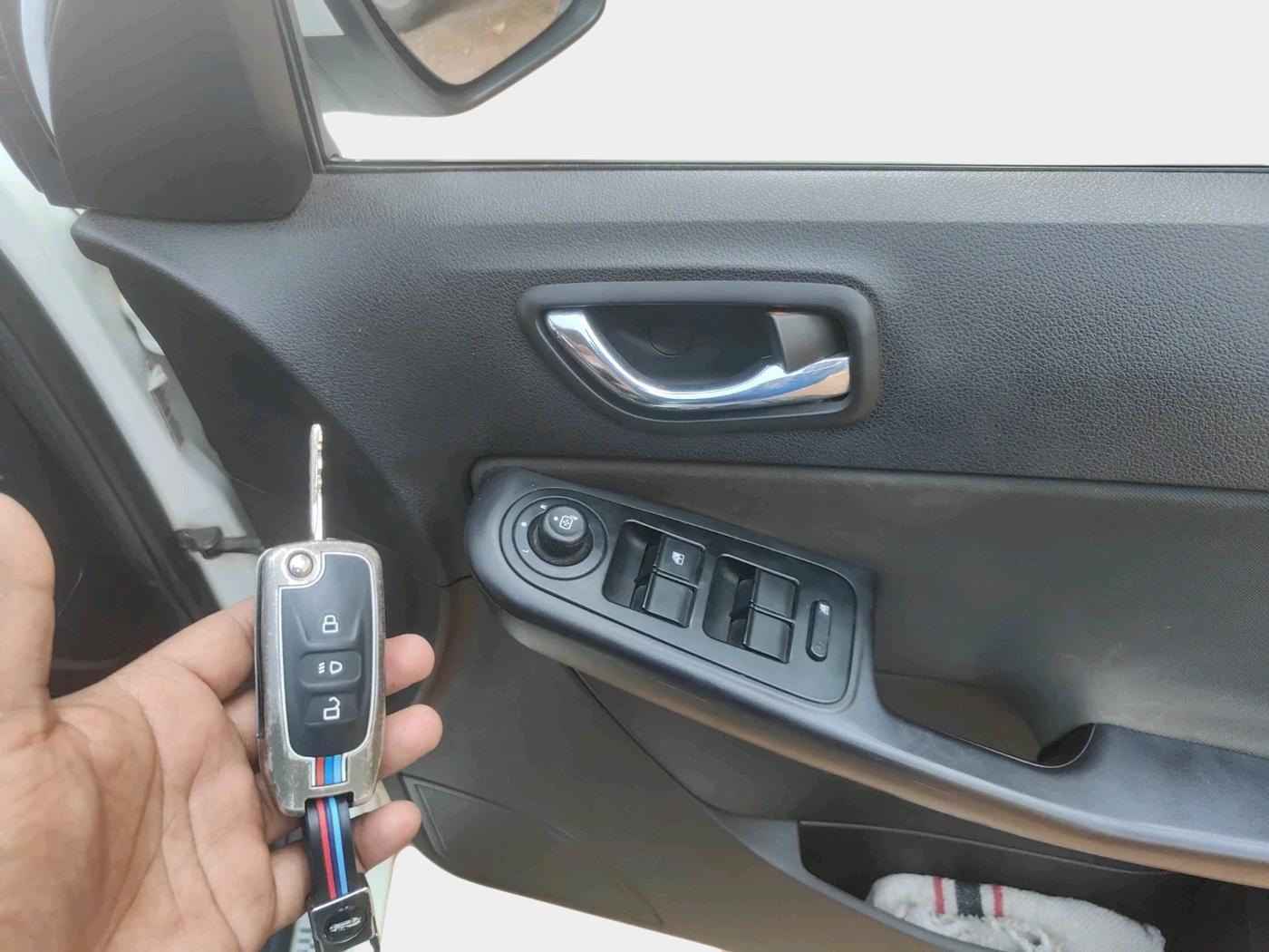 2020 Tata Zest XTA F-TRONIC DIESEL, Diesel, Automatic, 1,23,889 km, interior
