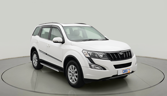 2017 Mahindra XUV500 W10, Diesel, Manual, 1,42,282 km, exterior