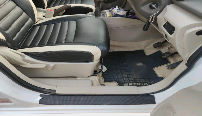 2020 Maruti Ertiga VXI SHVS, Petrol, Manual, 65,849 km, interior