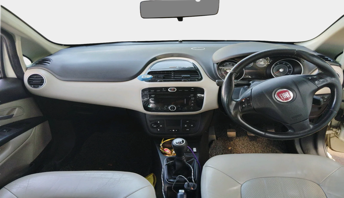 2016 Fiat Linea EMOTION 1.3 L ADVANCED MULTIJET, Diesel, Manual, 1,40,000 km, interior