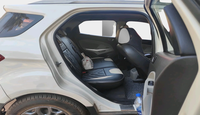 2013 Ford Ecosport TITANIUM 1.5L DIESEL, Diesel, Manual, 1,15,291 km, interior