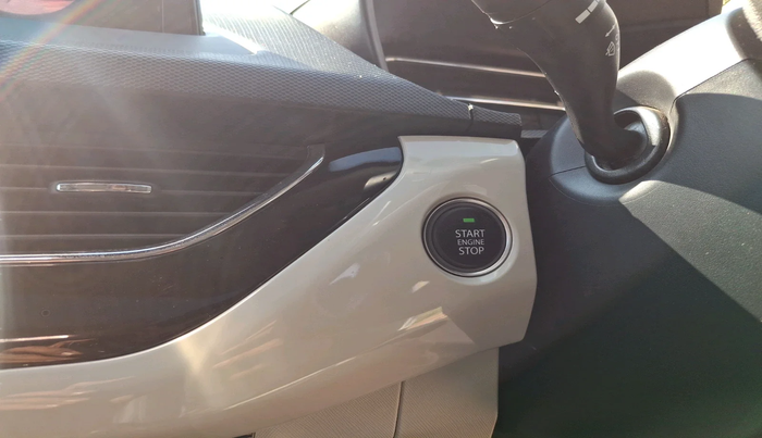 2022 Tata NEXON XZ PLUS PETROL SUNROOF, Petrol, Manual, 21,090 km, interior