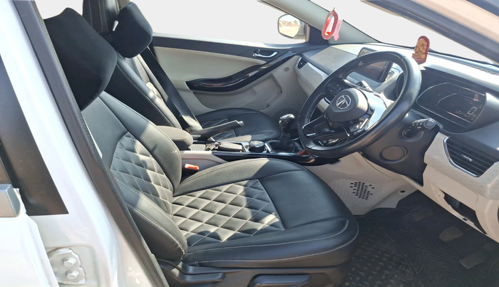2022 Tata NEXON XZ PLUS PETROL SUNROOF, Petrol, Manual, 21,090 km, interior
