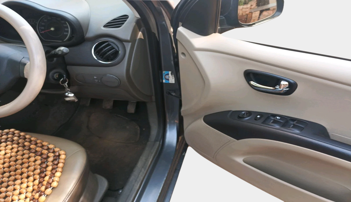 2013 Hyundai Grand i10 MAGNA 1.2 KAPPA VTVT, Petrol, Manual, 70,169 km, interior