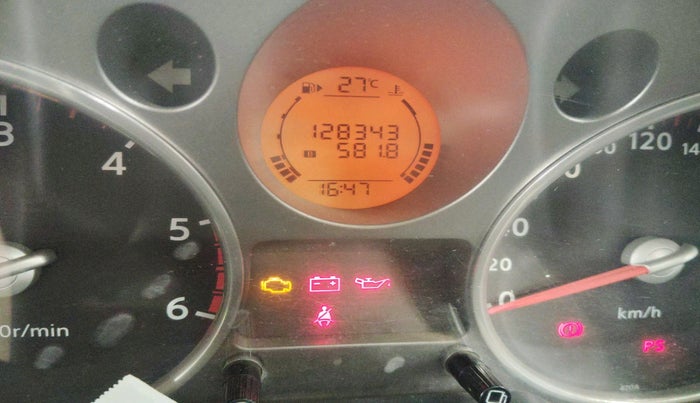 2010 Nissan X Trail SLX MT, Diesel, Manual, 1,28,343 km, interior