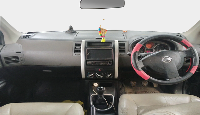 2010 Nissan X Trail SLX MT, Diesel, Manual, 1,28,343 km, interior