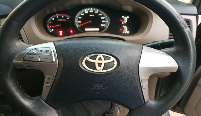 2015 Toyota Innova 2.5 VX 7 STR, Diesel, Manual, 1,81,000 km, interior