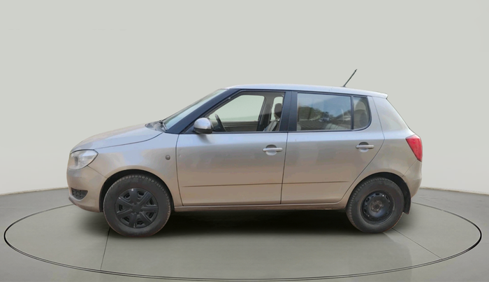 2013 Skoda Fabia AMBITION PLUS 1.2 MPI, Petrol, Manual, 1,21,794 km, exterior