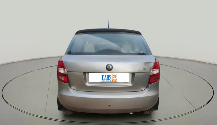 2013 Skoda Fabia AMBITION PLUS 1.2 MPI, Petrol, Manual, 1,21,794 km, exterior