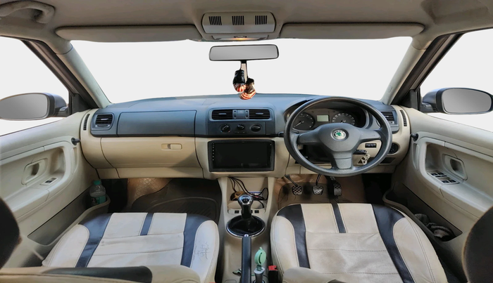 2013 Skoda Fabia AMBITION PLUS 1.2 MPI, Petrol, Manual, 1,21,794 km, interior