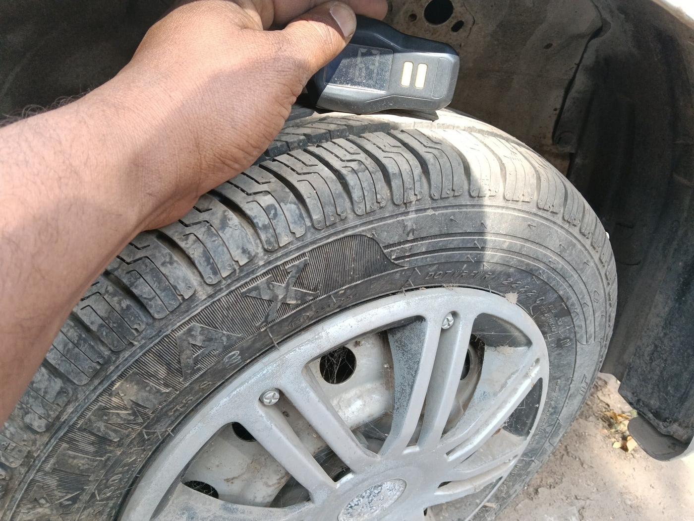 2010 Maruti Wagon R 1.0 LXI, Petrol, Manual, 2,01,101 km, tyre