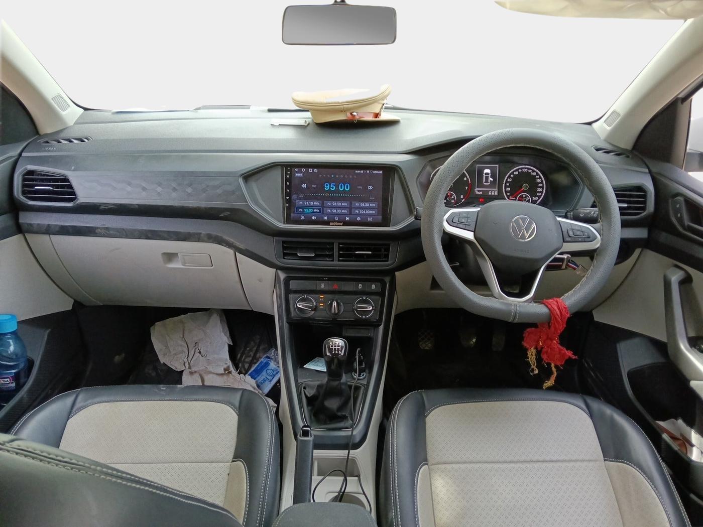 2024 Volkswagen TAIGUN COMFORTLINE 1.0 TSI MT, Petrol, Manual, 11,430 km, interior