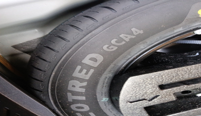 2024 Volkswagen TAIGUN COMFORTLINE 1.0 TSI MT, Petrol, Manual, 11,430 km, tyre