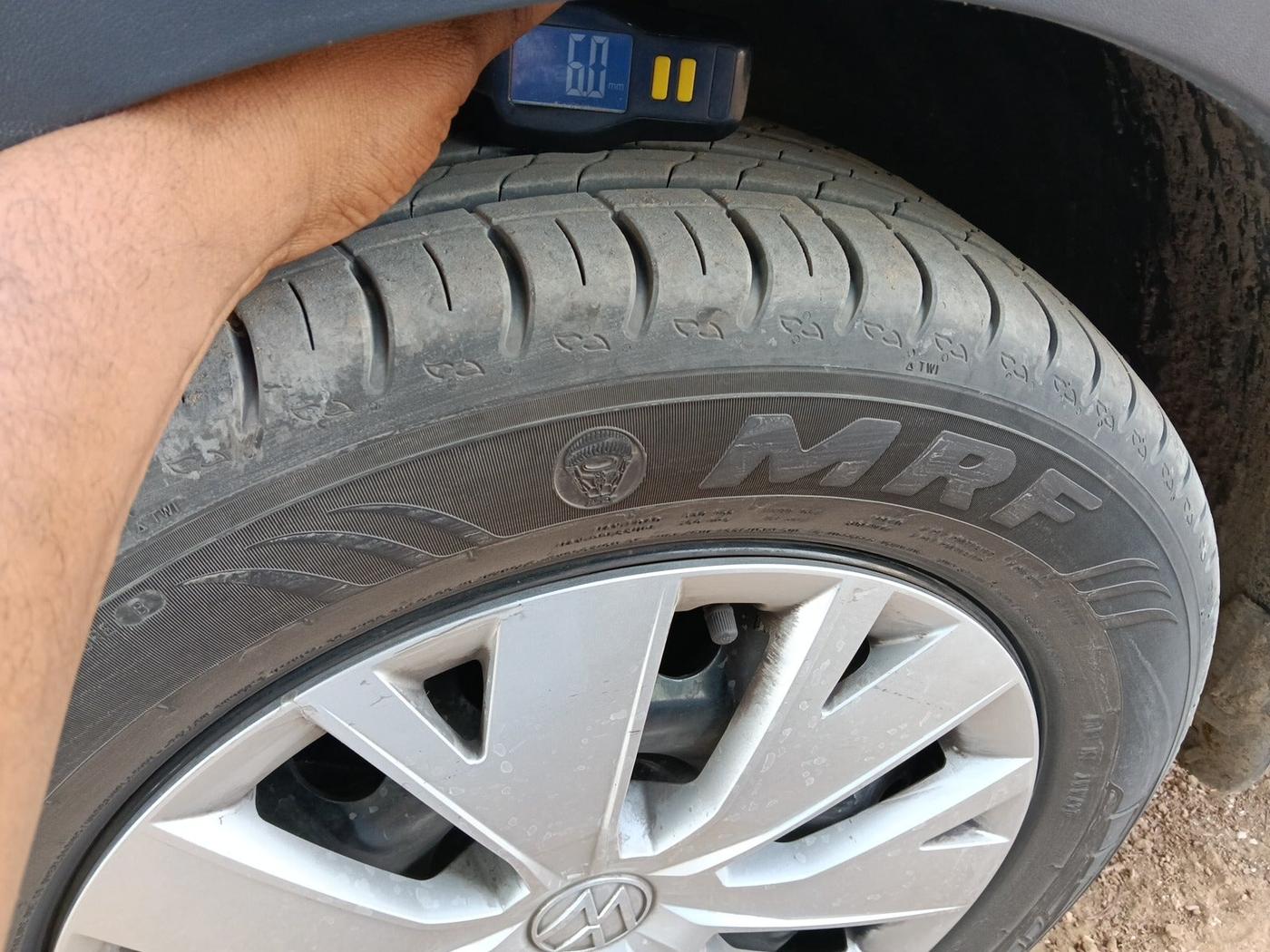 2024 Volkswagen TAIGUN COMFORTLINE 1.0 TSI MT, Petrol, Manual, 11,430 km, tyre