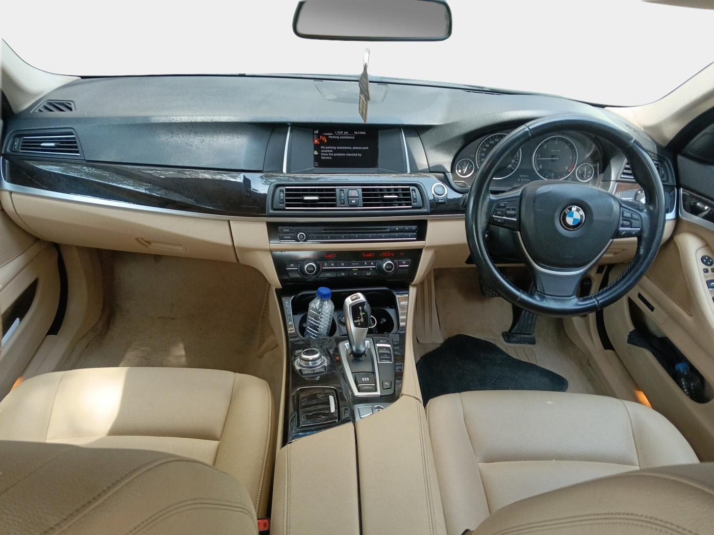 2015 BMW 5 Series 520D LUXURY LINE, Diesel, Automatic, 68,103 km, interior