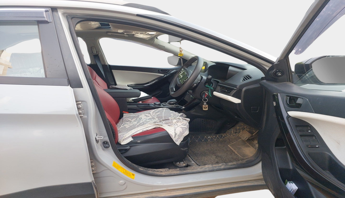 2024 Tata NEXON Pure S 1.5 Revotorq 6AMT, Diesel, Automatic, 34,057 km, interior