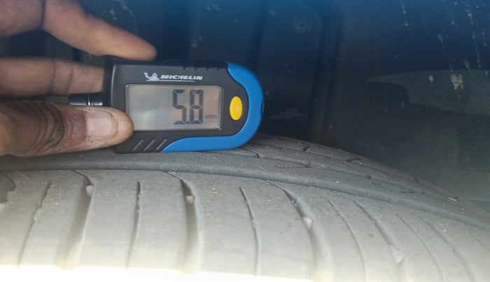 2022 Volkswagen VIRTUS HIGHLINE TSI 1.0 MT, Petrol, Manual, 29,851 km, tyre