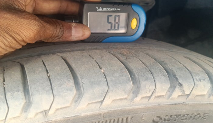 2022 Volkswagen VIRTUS HIGHLINE TSI 1.0 MT, Petrol, Manual, 29,851 km, tyre