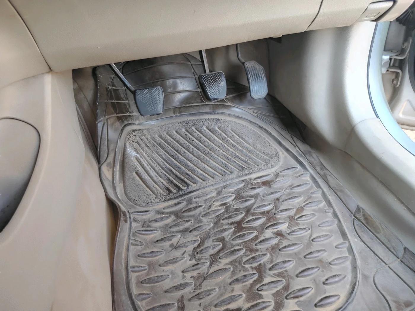 2009 Toyota Corolla Altis G PETROL, CNG, Manual, 2,36,365 km, interior