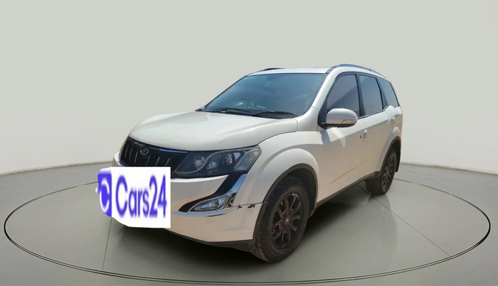 2017 Mahindra XUV500 W10 AT, Diesel, Automatic, 2,16,331 km, exterior