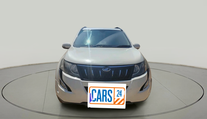 2017 Mahindra XUV500 W10 AT, Diesel, Automatic, 2,16,331 km, exterior