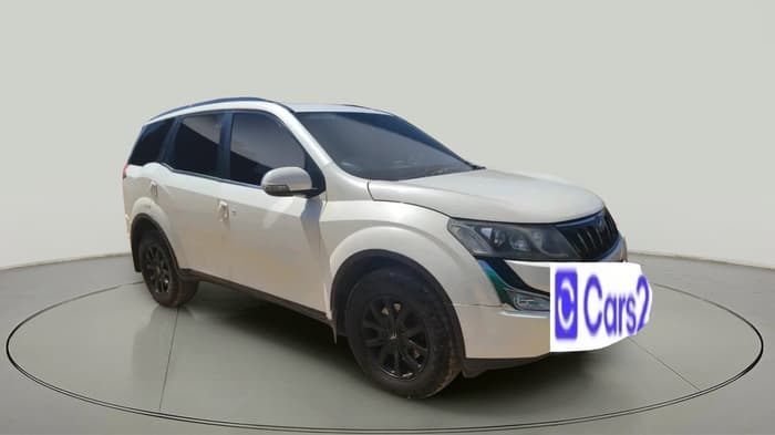 2017 Mahindra XUV500 W10 AT, Diesel, Automatic, 2,16,331 km, exterior