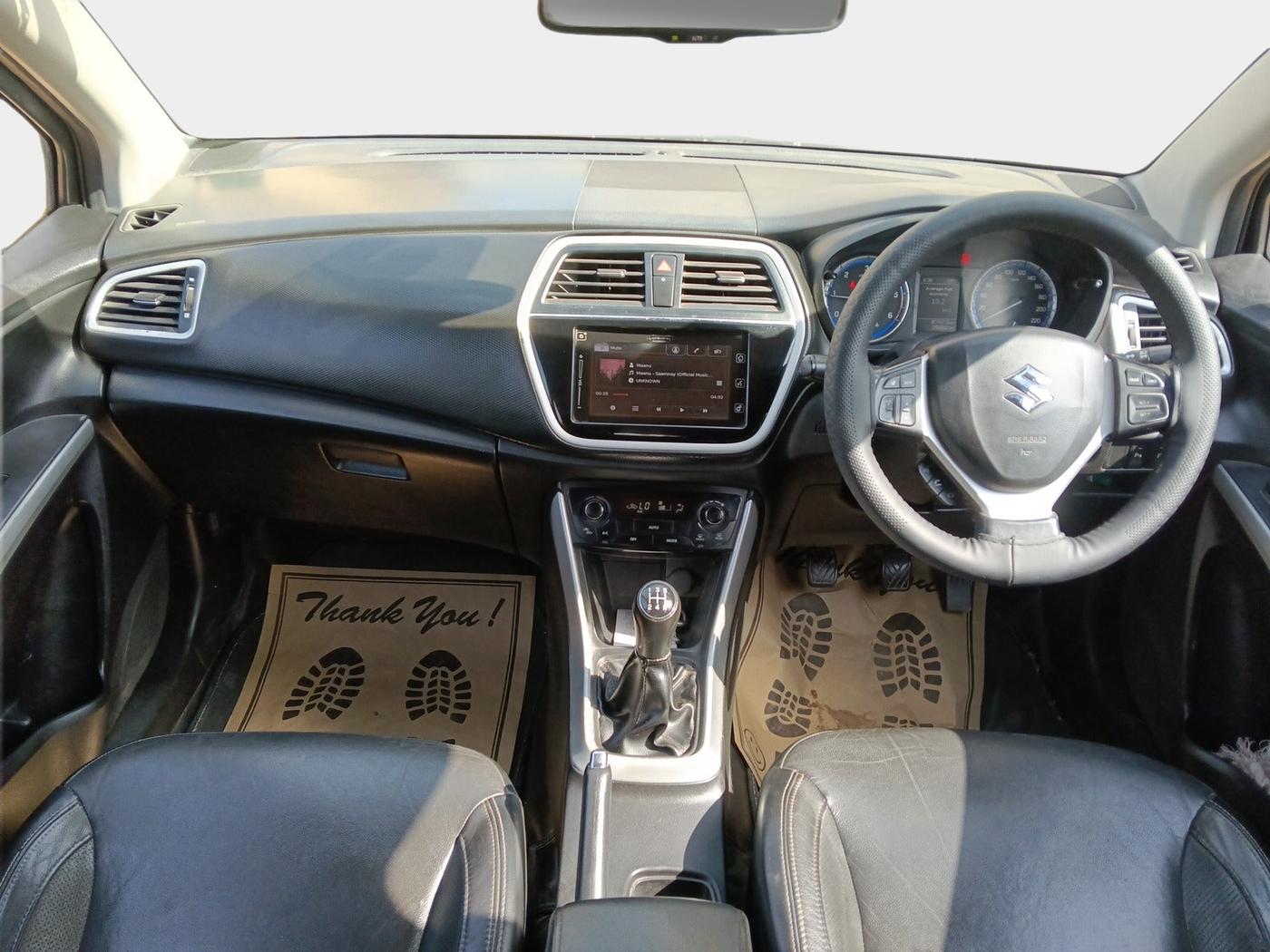 2015 Maruti S Cross ALPHA 1.3, Diesel, Manual, 2,50,039 km, interior