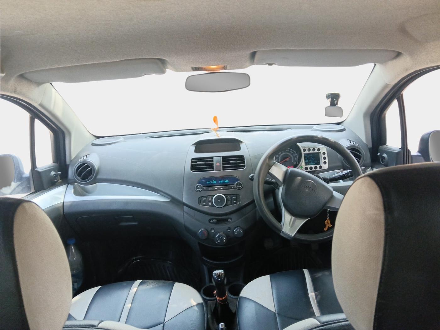 2014 Chevrolet Beat LT PETROL, Petrol, Manual, 1,71,000 km, interior