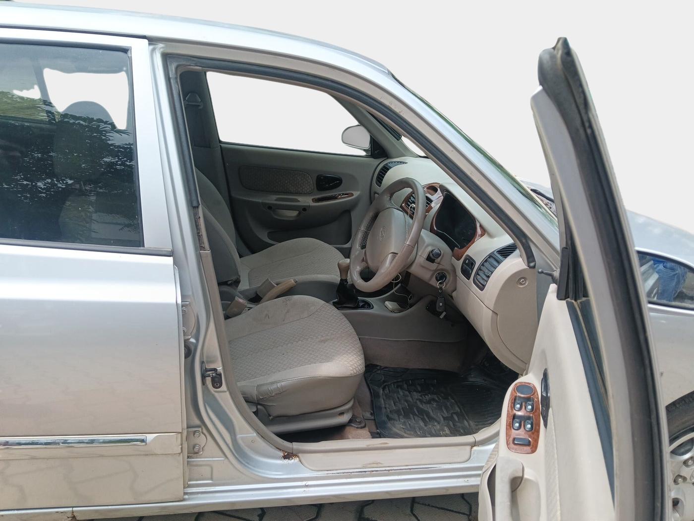 2011 Hyundai Accent EXECUTIVE, Petrol, Manual, 87,106 km, interior