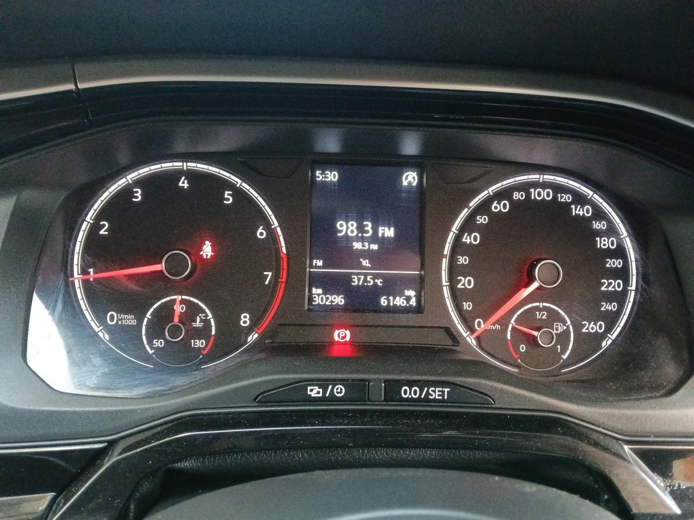 2023 Volkswagen VIRTUS HIGHLINE TSI 1.0 MT, Petrol, Manual, 30,296 km, interior