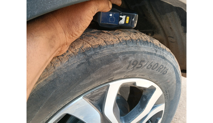 2017 Honda WR-V 1.5L I-DTEC VX MT, Diesel, Manual, 2,24,672 km, tyre