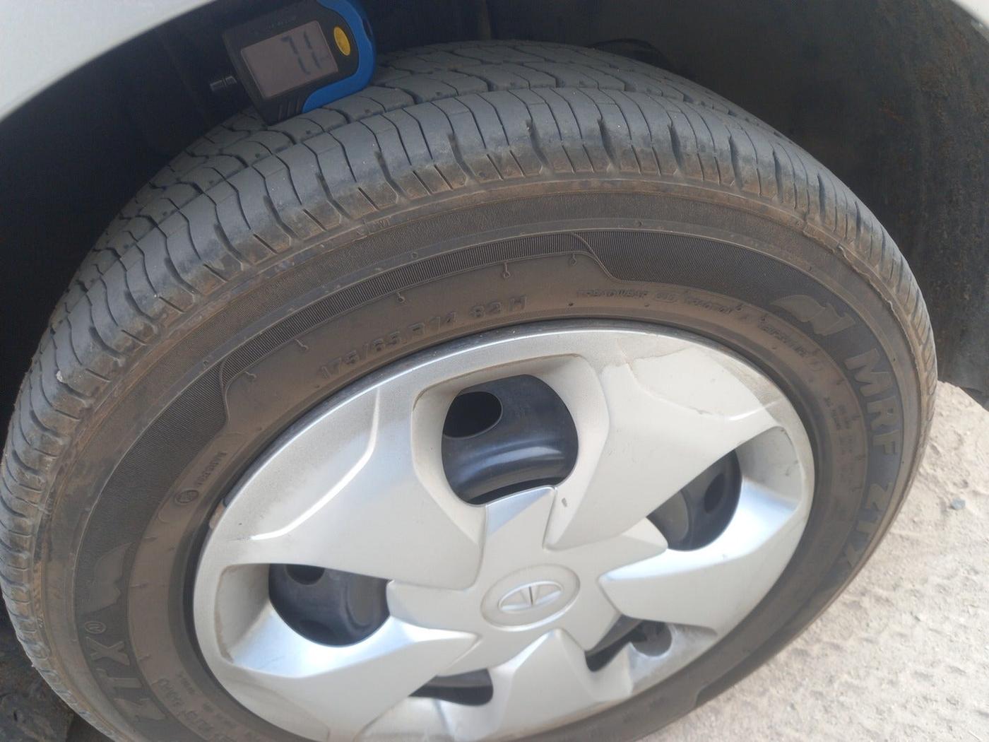 2017 Tata Tiago XT PETROL, Petrol, Manual, 36,221 km, tyre
