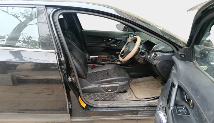 2023 Tata Harrier XZA PLUS 2.0L DARK EDITION, Diesel, Automatic, 1,04,347 km, interior