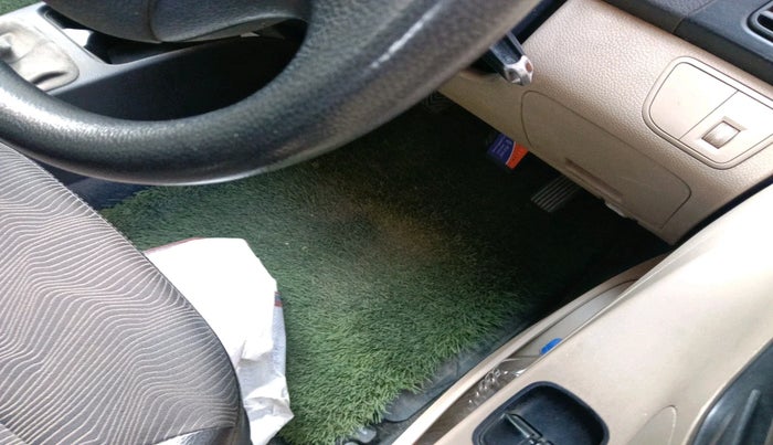 2013 Hyundai Eon ERA +, CNG, Manual, 1,36,795 km, interior