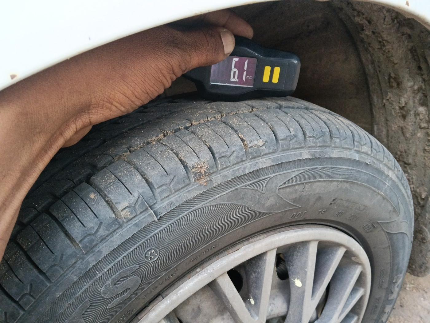 2012 Maruti Wagon R 1.0 LXI, Petrol, Manual, 2,31,849 km, tyre