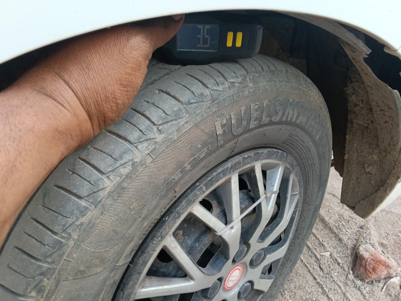 2019 Maruti Alto LXI, Petrol, Manual, 1,01,207 km, tyre