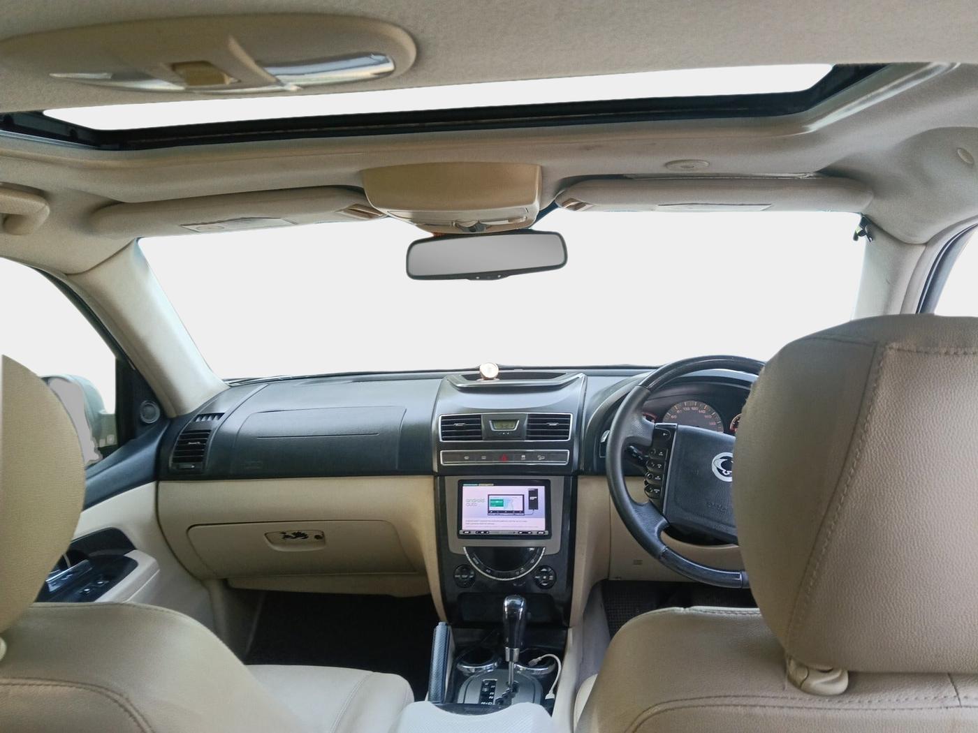 2013 Ssangyong Rexton RX7, Diesel, Automatic, 1,29,910 km, interior