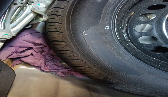 2021 Maruti Baleno DELTA PETROL 1.2, Petrol, Manual, 84,578 km, tyre