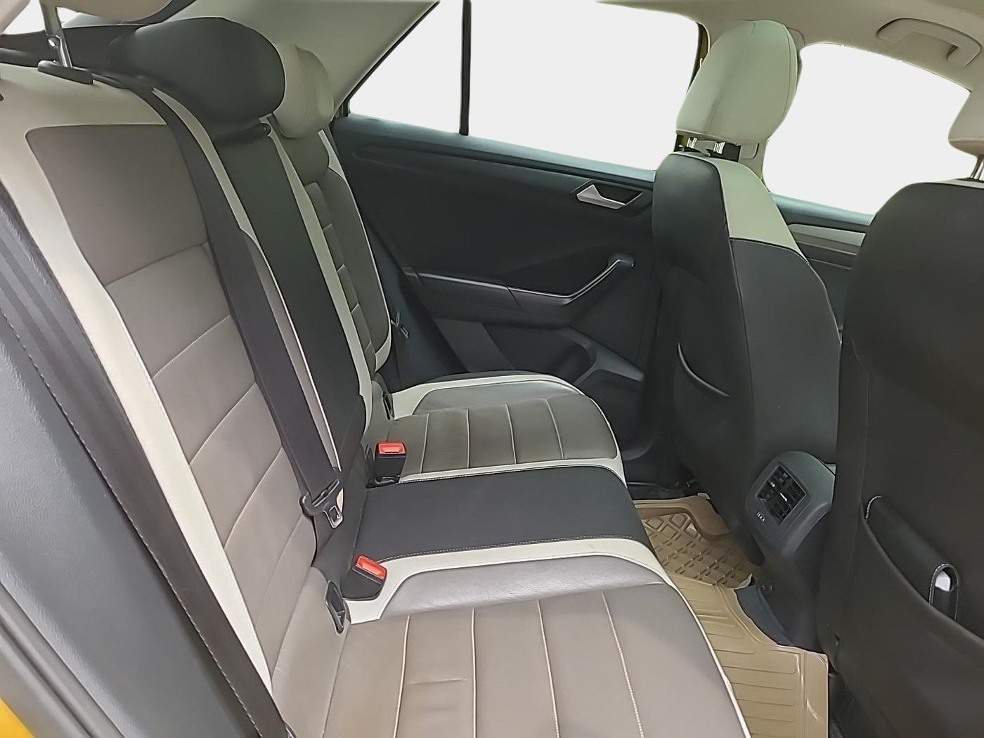 2019 Volkswagen T-ROC 1.5 TSI AT, Petrol, Automatic, 1,34,356 km, interior