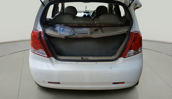 2012 Chevrolet Aveo U VA LS 1.2, Petrol, Manual, 1,24,701 km, exterior